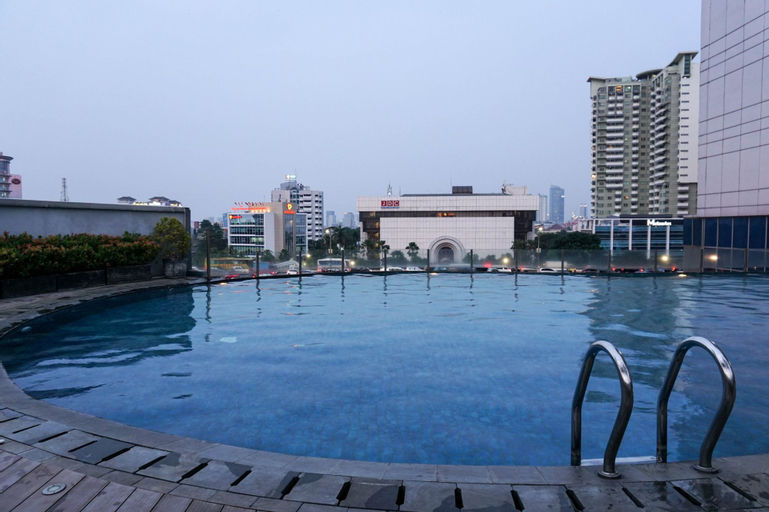Luxurious Minimalist 2BR at GP Plaza Apartment By Travelio, Central Jakarta
