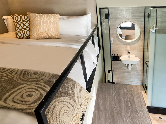 Bedroom 24
