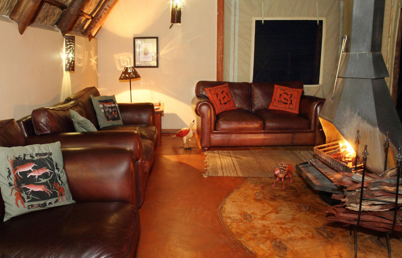 Public Area, Xaus Lodge, Siyanda