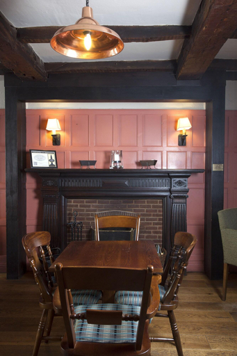 Public Area, The Globe, Devon