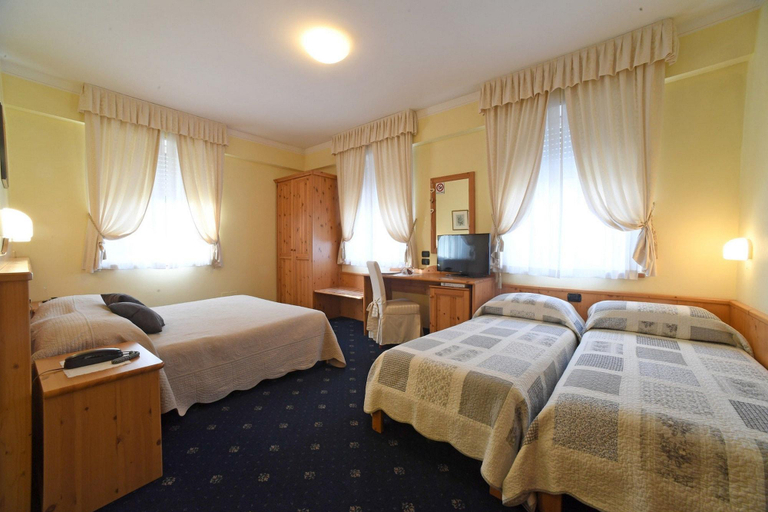 Bedroom 3, Hotel Lillà, Trento