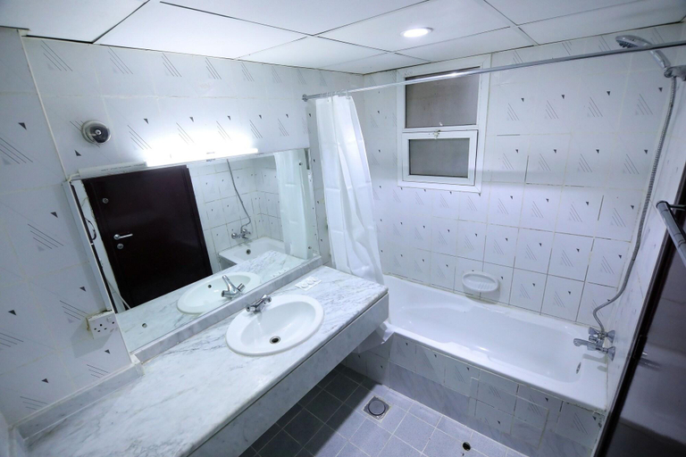 Bathroom 5, Tanha Hotel, Dubai