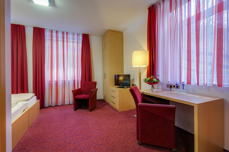 Bedroom 3, Panorama Hotel Winterberg, Hochsauerlandkreis