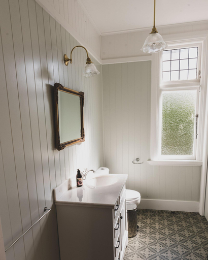Bathroom 4, Hemsworth Estate, Ashburton
