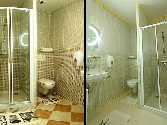 Bathroom, Les Chambres du Sillon, Côtes-d'Armor