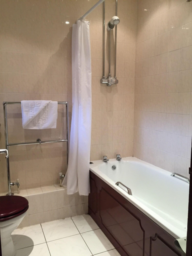 Bathroom 3, Abbey Hotel & Conference Centre, Kent