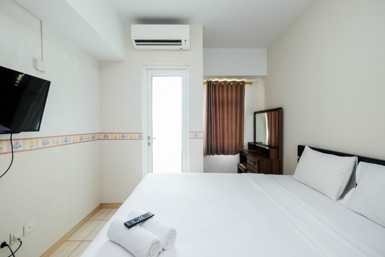 Bedroom 2, Comfortable Studio at Springlake Summarecon Bekasi Apartment By Travelio, Bekasi
