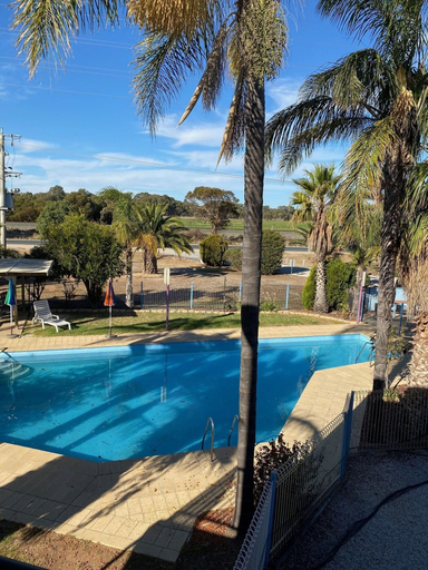 Sport & Beauty 5, Paddle Steamer Motel, Swan Hill - Central