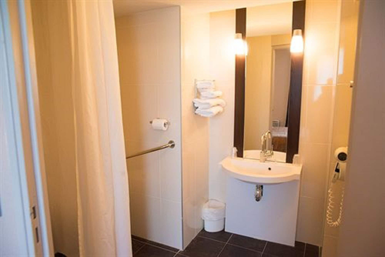 Bathroom 4, Hôtel Inn Design & Restaurant Langres, Haute-Marne