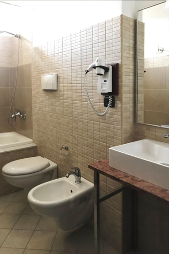 Bathroom 5, Le Corti - Dimora Storica, Reggio Di Calabria