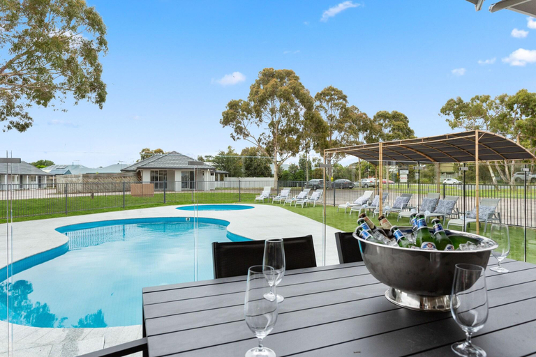 Sport & Beauty 2, Sanctuary Inn On Westernport, Melbourne