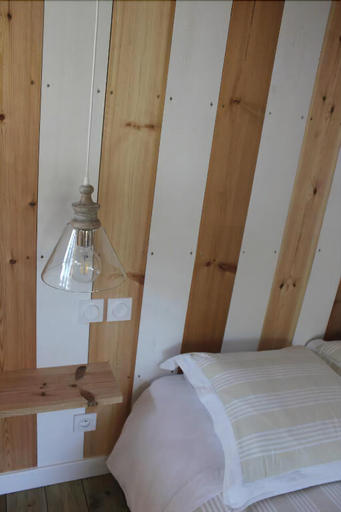 Bedroom 4, La Maison du Las, Gironde