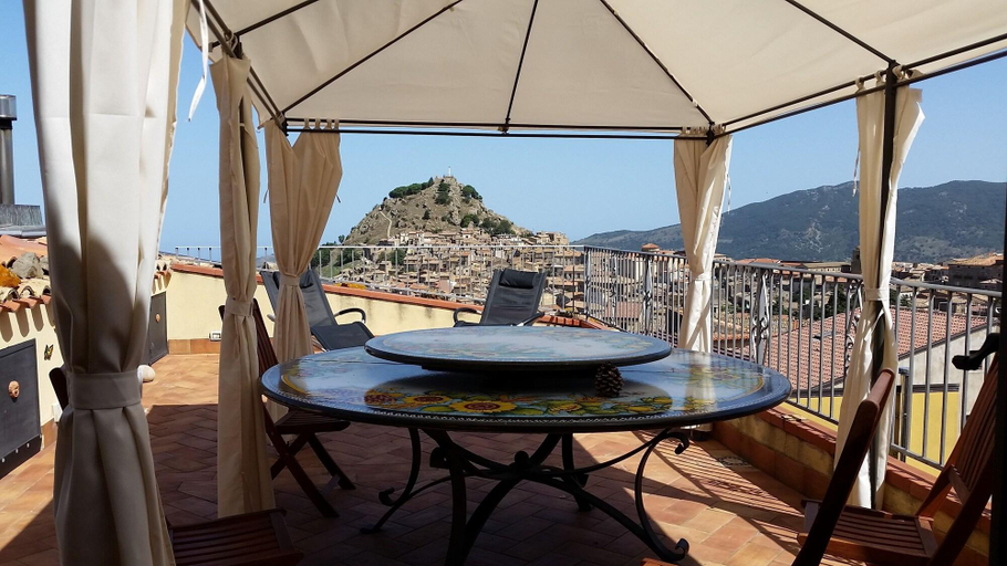 Bedroom 4, Heart of Sicily, Messina