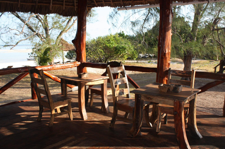 Public Area 2, Pemba Eco Lodge, Mkoani