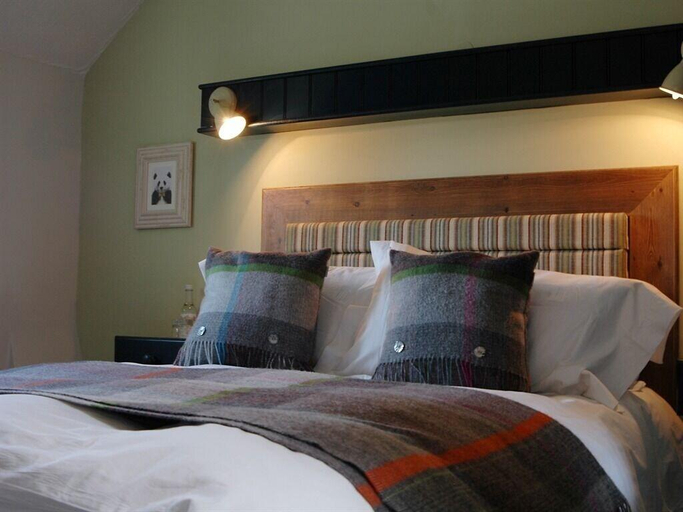 Bedroom 3, The White Horse Inn, Oxfordshire