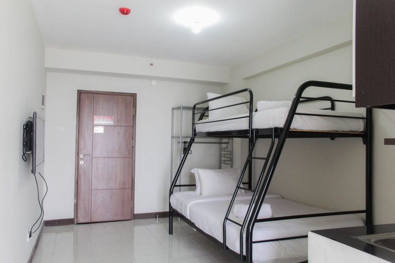 Exterior & Views 2, Comfort Studio Pluit Sea View Apartment By Travelio, North Jakarta