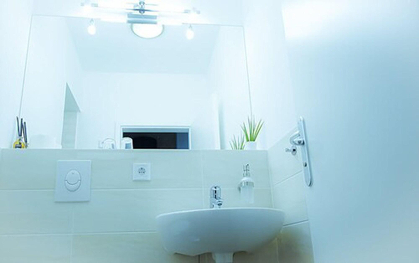 Bathroom, Bett & Buch Hotel, Berlin