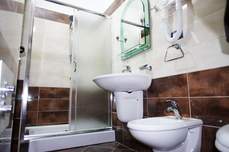 Bathroom 4, Hotel Panorama Kruje, Krujës