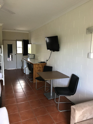 Public Area 2, Birch Motel Bowen, Bowen