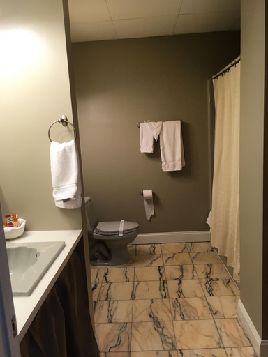 Bathroom 4, Colts Neck Inn Hotel, Monmouth