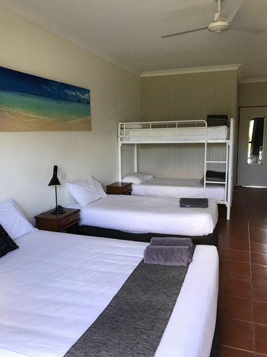 Bedroom 3, Birch Motel Bowen, Bowen