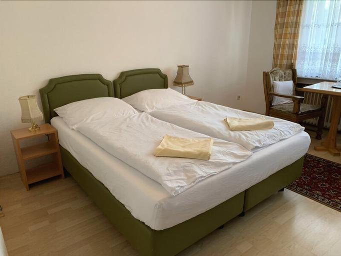 Bedroom 2, Hotel Jeong, Wesel