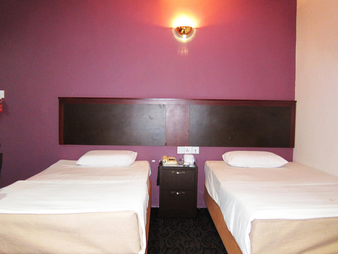 Bedroom 2, Oriental Inn, Kuching