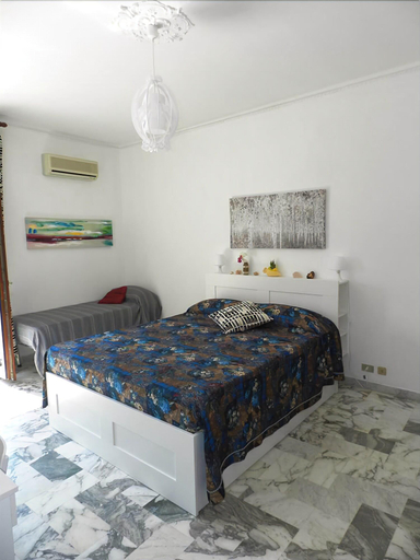 Bedroom 4, B&B Anter, Bari