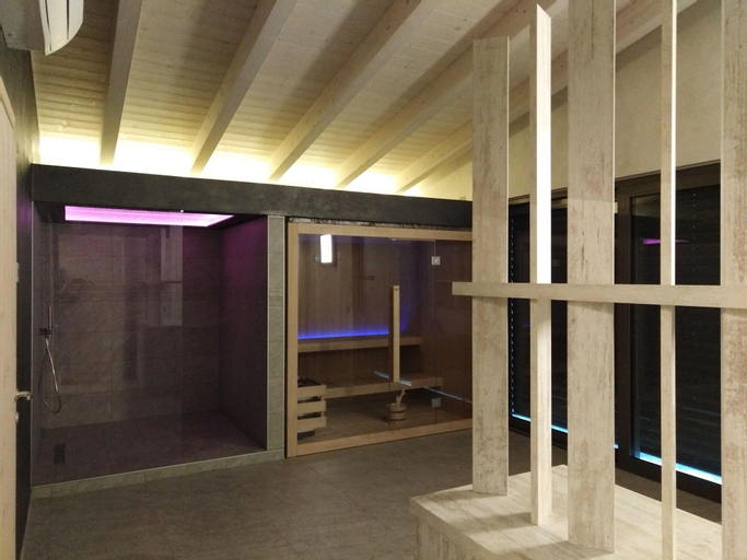 Public Area 2, Arbulé, Sondrio