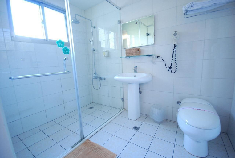 Bathroom, Zhong Ding Shan Lin, Miaoli