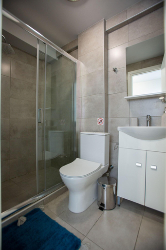 Bathroom 5, Raise Rooms in Center of Athens, Attica