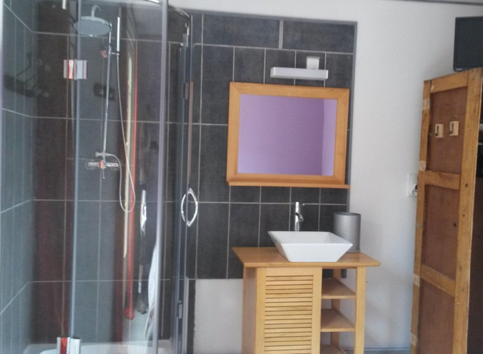 Bathroom 5, Manoir de Condé B&B Prestige, Calvados
