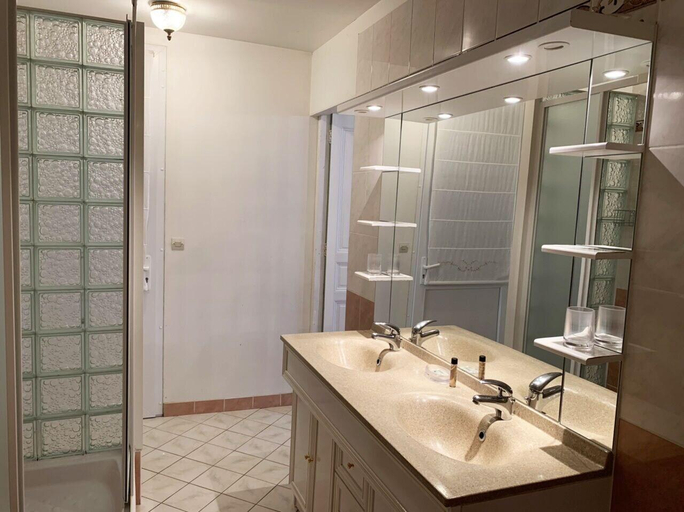 Bathroom 4, La Part des Anges, Calvados