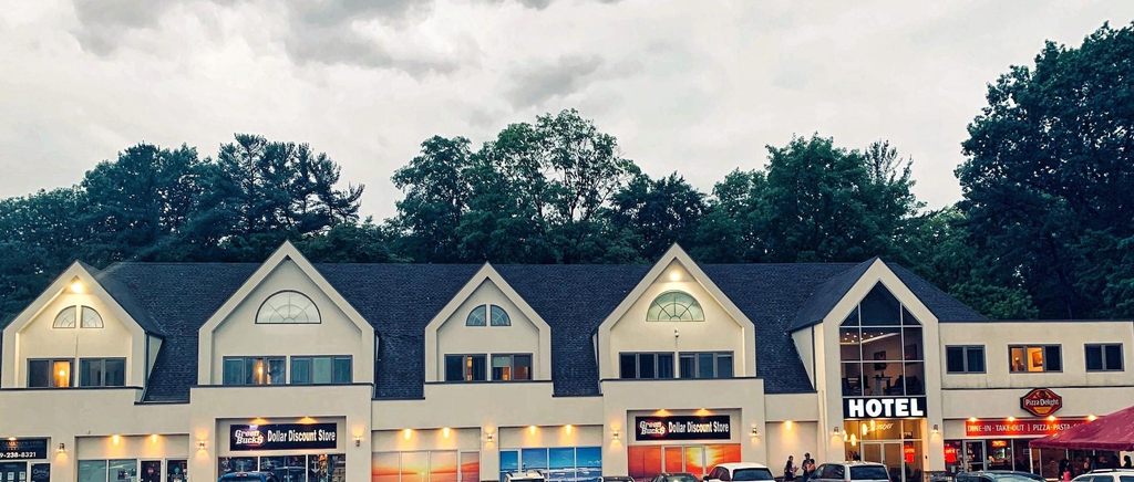 Exterior & Views