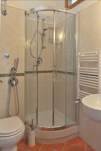 Bathroom 5, Casa Falcone B&B, Salerno