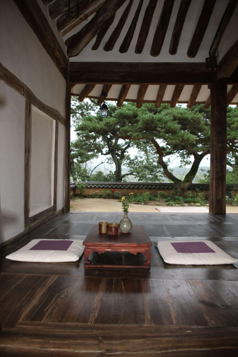 Public Area 2, Okyeon Pavilion, Rhône