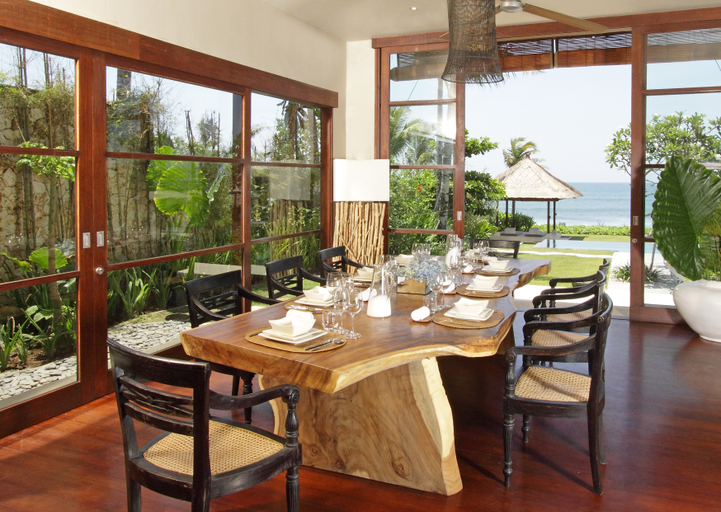 Villa Melissa Pantai Lima Estate - CHSE Certified - Food & Drinks