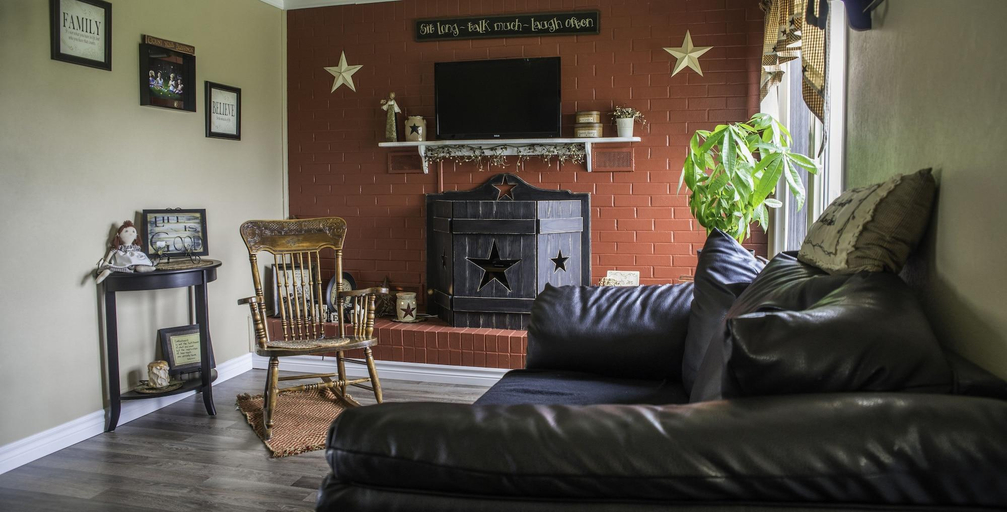 Public Area 2, Mamas by the sea B&B, Shelburne