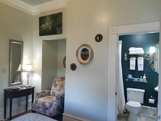 Bedroom 2, Abbey House Inn, Yolo