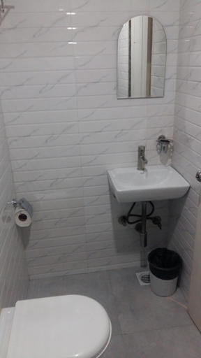 Bathroom 4, Address Inn Hotel, Mumbai Suburban