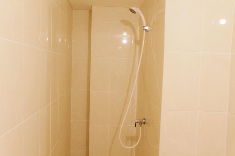 Bedroom 4, Clean and Comfort 2BR Apartment M-Town Residence By Travelio, Tangerang