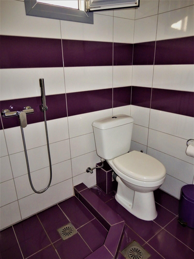 Bathroom 5, Holidays In Ios, South Aegean