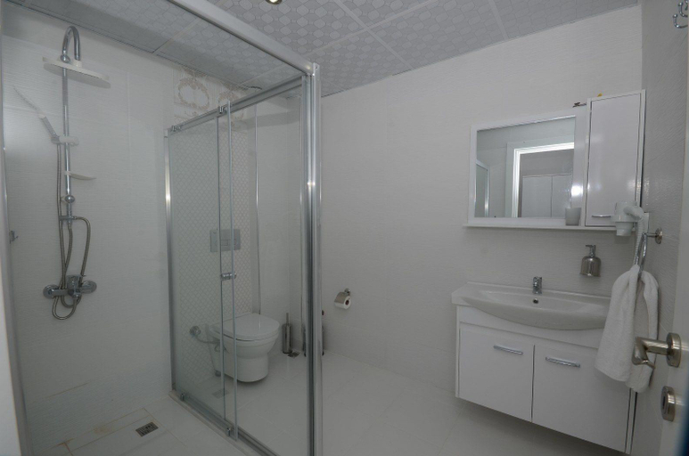 Bathroom 5, Kaya Hotel, Marmaris