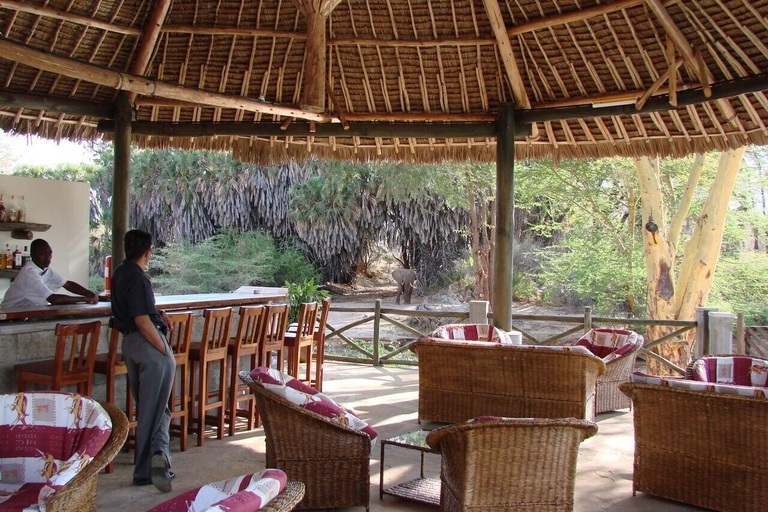 Public Area, Man Eaters Lodge, Voi