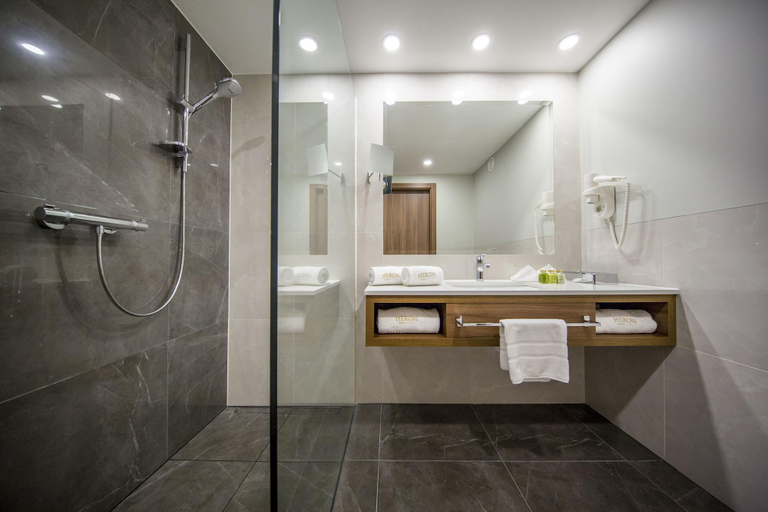 Bathroom 5, Heron Live Hotel, Nowy Sącz
