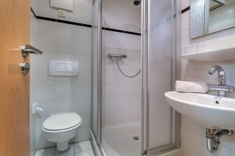 Bathroom 4, Panorama Hotel Winterberg, Hochsauerlandkreis