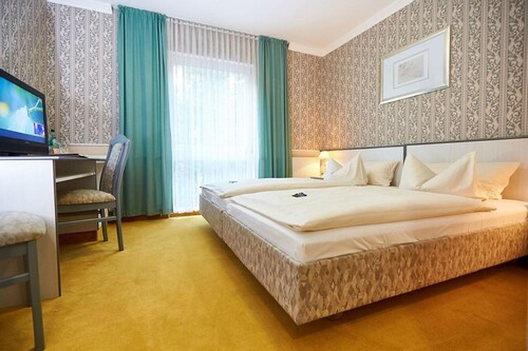 Bedroom 4, Parkhotel Meerane, Zwickau