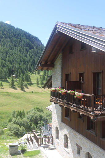 Exterior & Views 2, Maison Cly Hotel & Restaurant, Aosta