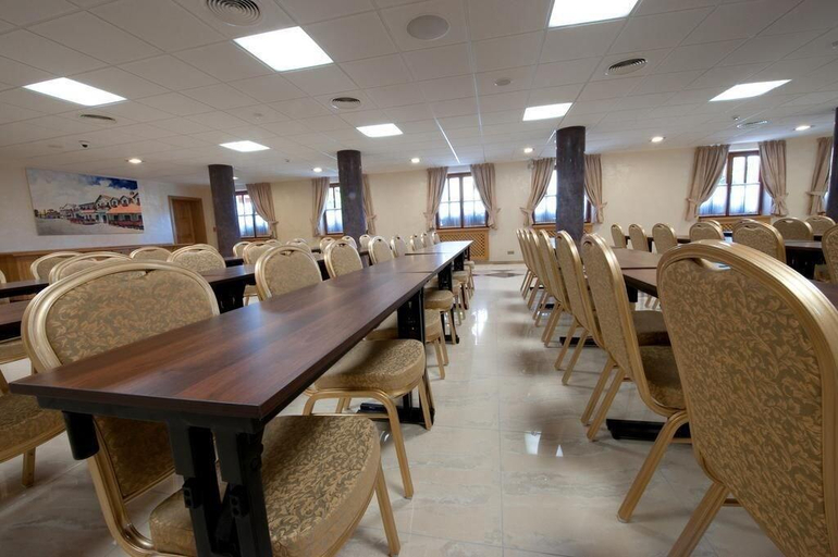 Food & Drinks 5, Hotel Karpatsky Dvor, Malacky