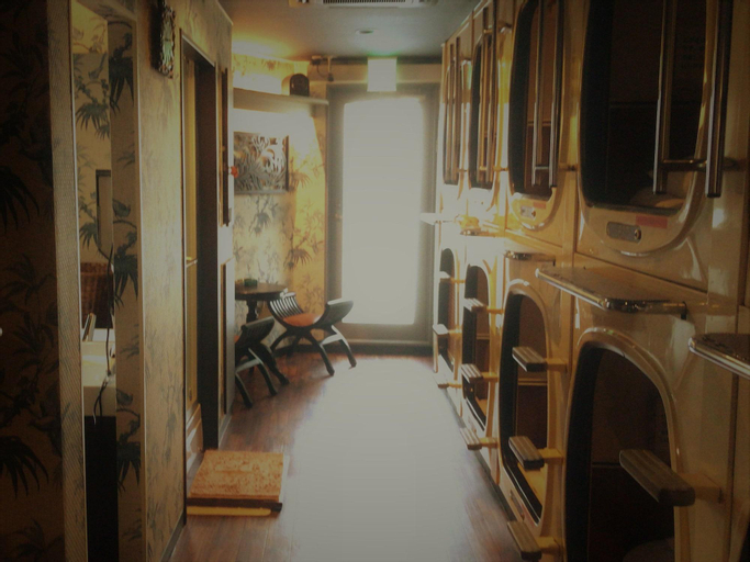 Bedroom 3, Capsule Inn Shimbashi - Men Only, Minato